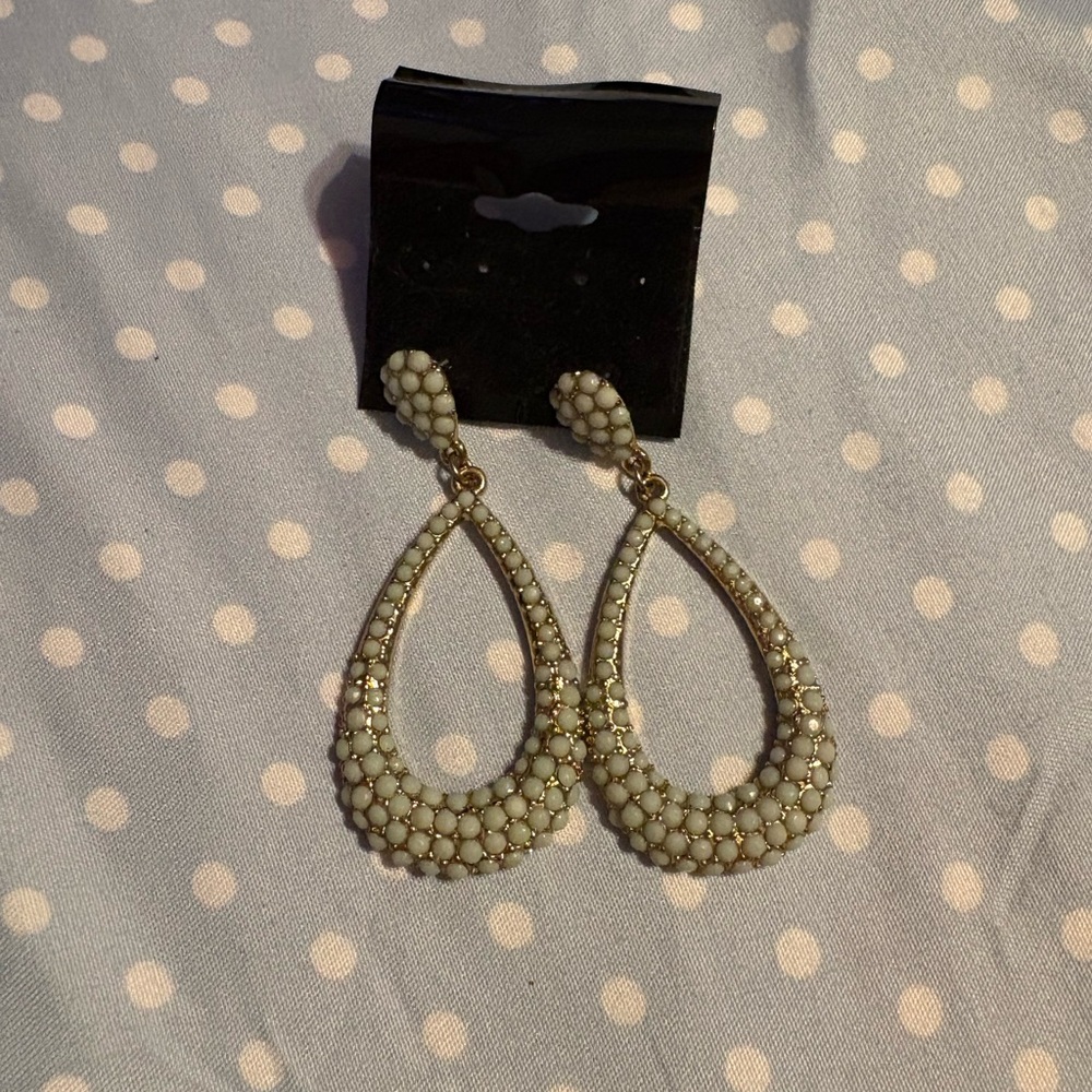 Gold and Cream Teardrop Dangle Earrings